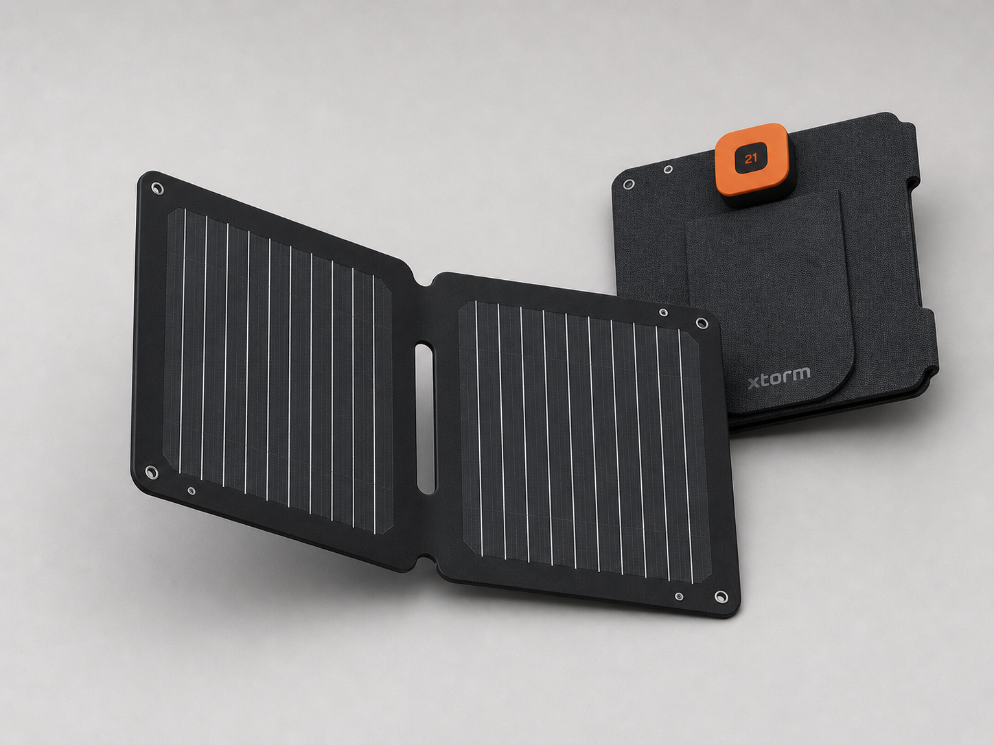 Xtorm 14W taitettava aurinkopaneeli – USB-C/A, LCD, IPX4